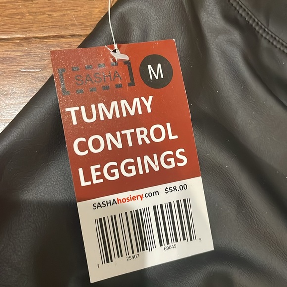 NWT tummy control leather leggings in size M - Picture 7 of 7